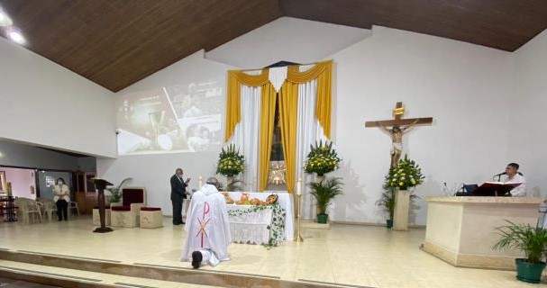 ante el altar
