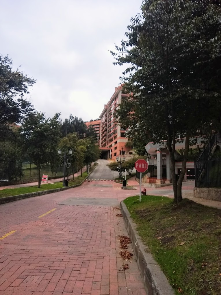 Conjunto Residencial Gualdaquivir, Calle 119 # 4-10, Usaquén