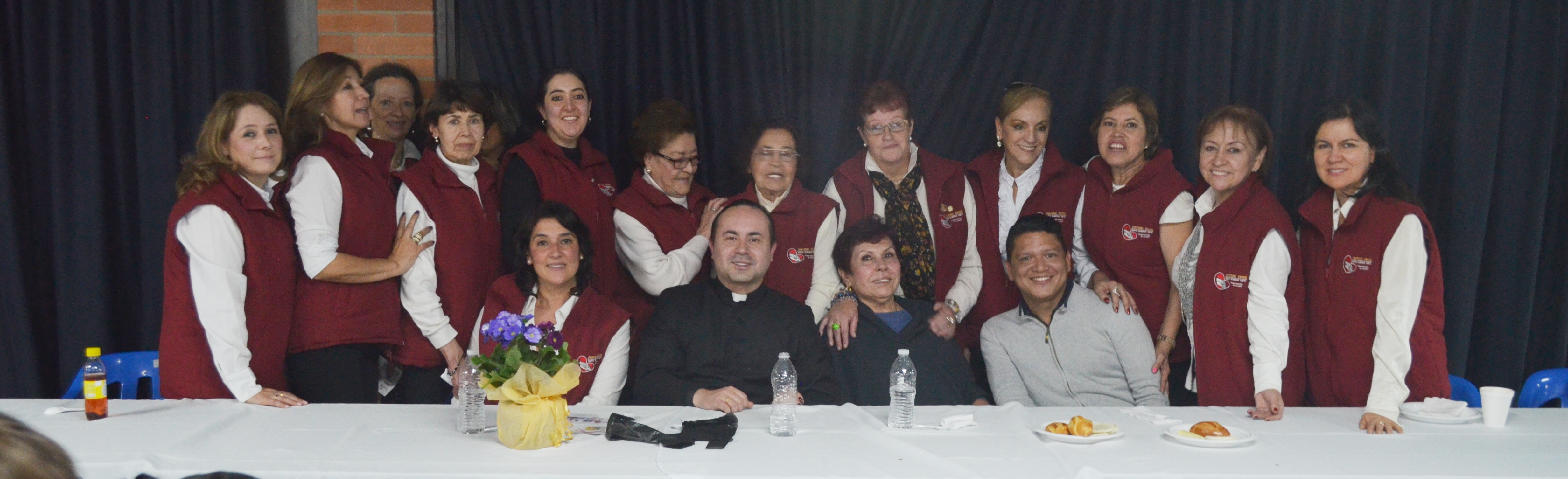 https://arquimedia.s3.amazonaws.com/27/eventos-parroquia/cdsc-8720---copiajpg.JPG