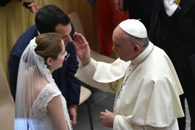 https://arquimedia.s3.amazonaws.com/284/sacramentos/matrimoniojpg.jpg