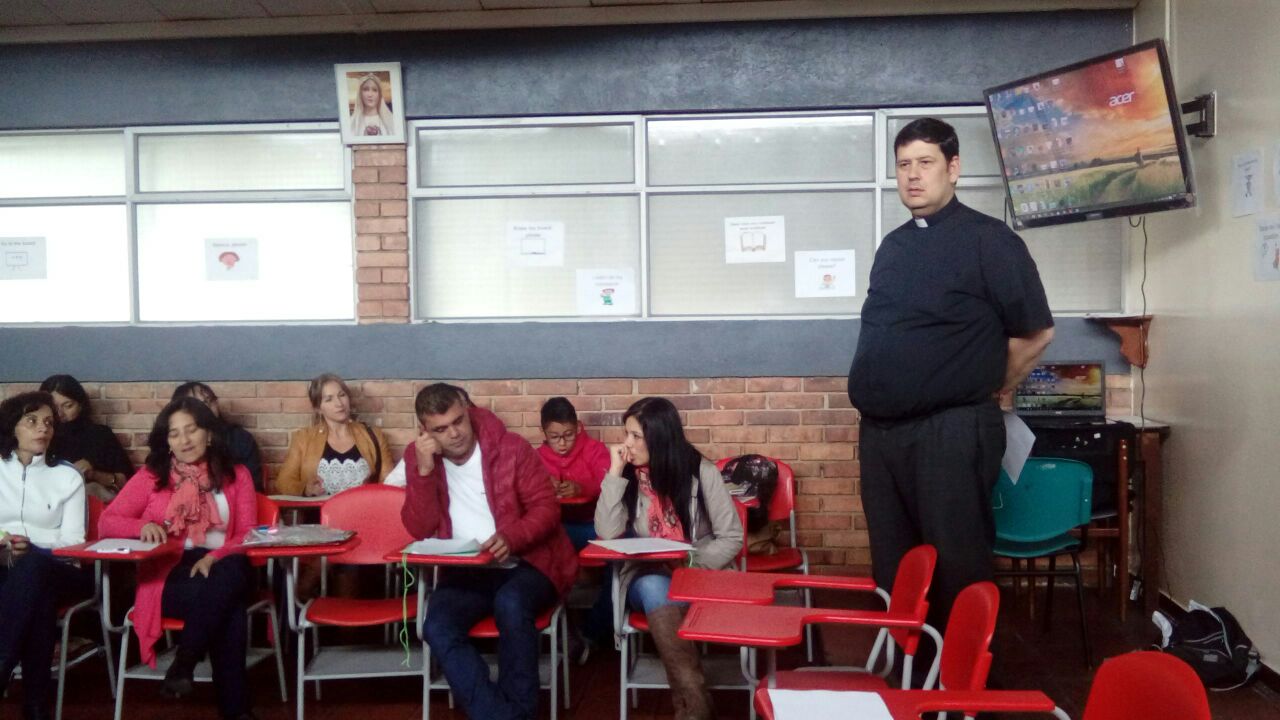 https://arquimedia.s3.amazonaws.com/259/encuentro-padres-de-familia-2016/img-20160602-wa0017jpg.jpg