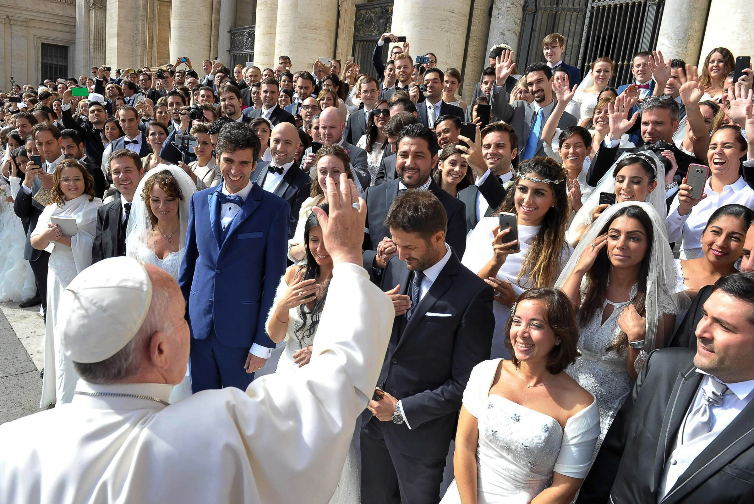 https://arquimedia.s3.amazonaws.com/6/d-interes/matrimonios-papa-franciscojpg.jpg