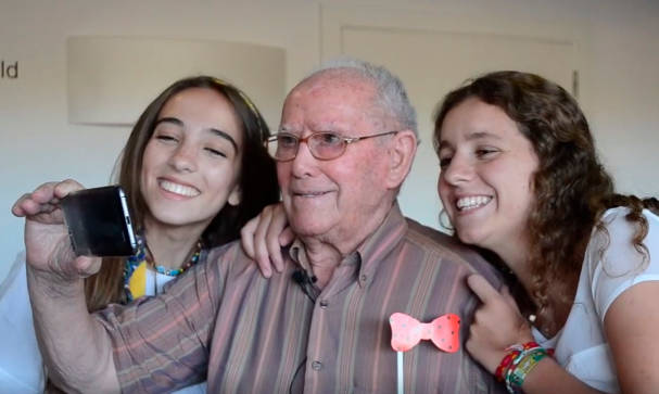 https://arquimedia.s3.amazonaws.com/375/confirmaciones/adopta-un-abuelo-programa-puesto-en-marcha-en-otras-ciudadesjpg.jpg