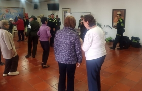 Reunión personas mayores agosto