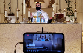 Transmisiones de Misa y Hora Santa